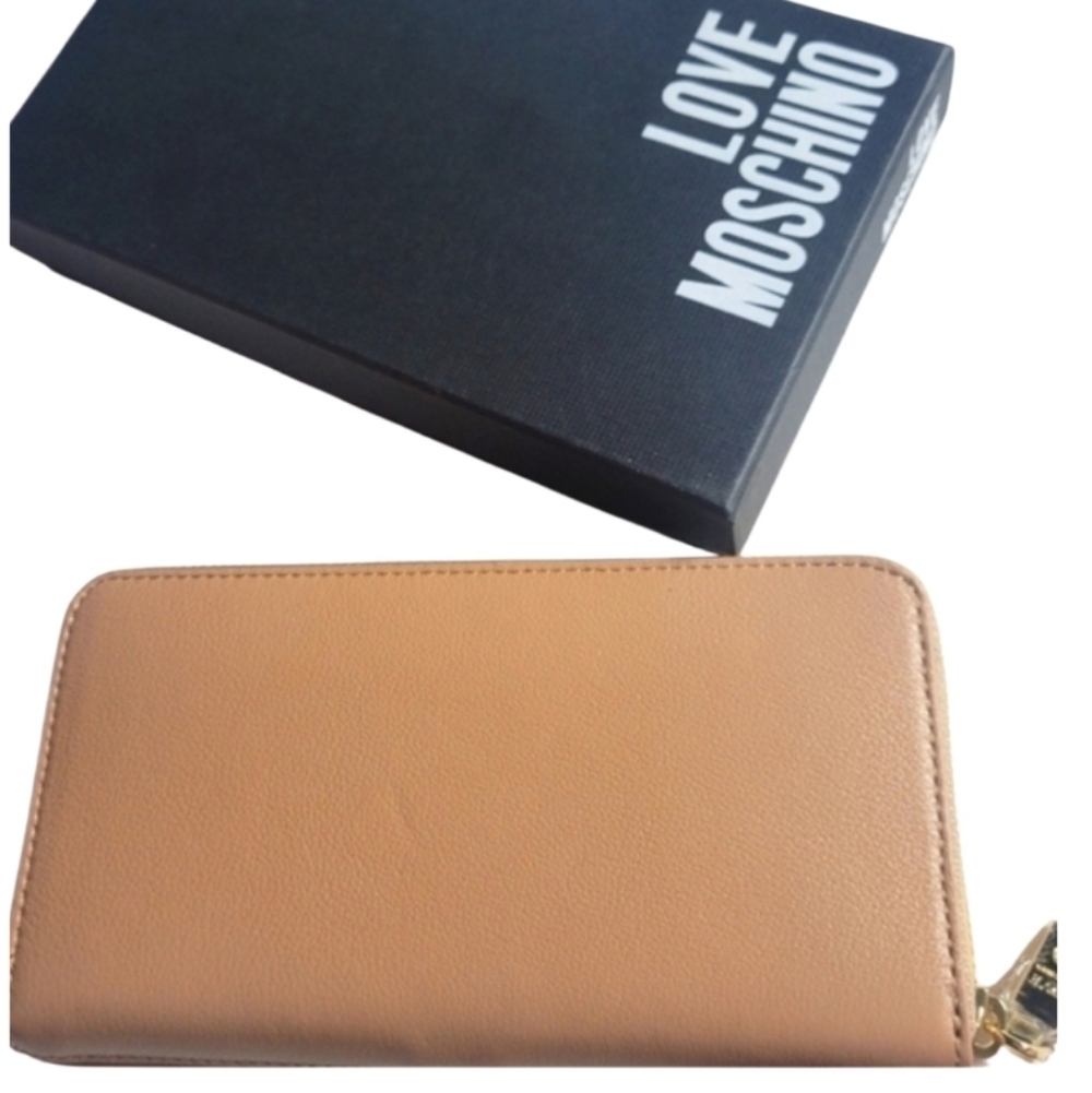 NEW! MOSCHINO Tan/Taupe Leather Studded Wallet. - Picture 5 of 5